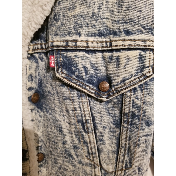 1970's Levi's Acid Wash Sherpa Truckers Jacket. - Picture 4 of 8